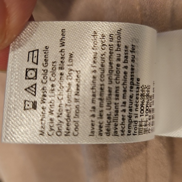 💕BAREFOOT DREAMS💕 Washed Satin Notch Collar Robe ~ Feather Medium M NWT - Picture 11 of 11